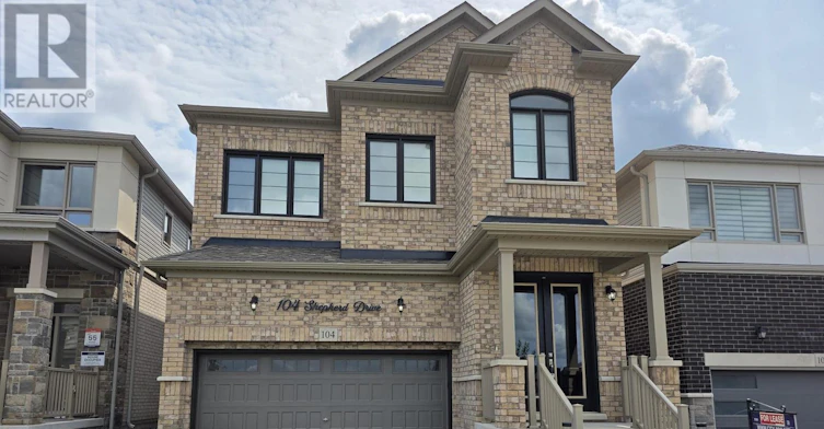104 Shepherd Drive, Barrie, ON, L9S 2Z4
