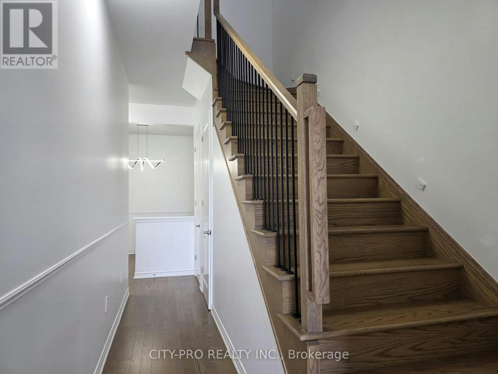 104 Shepherd Drive, Barrie, ON, L9S 2Z4 - 9
