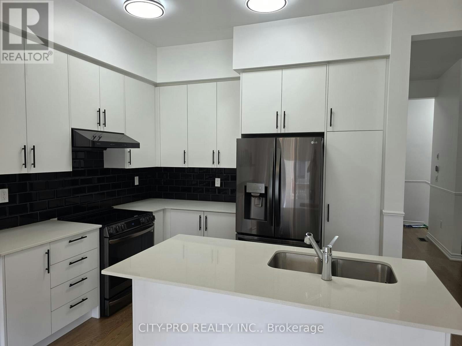 104 Shepherd Drive, Barrie, ON, L9S 2Z4 - 8