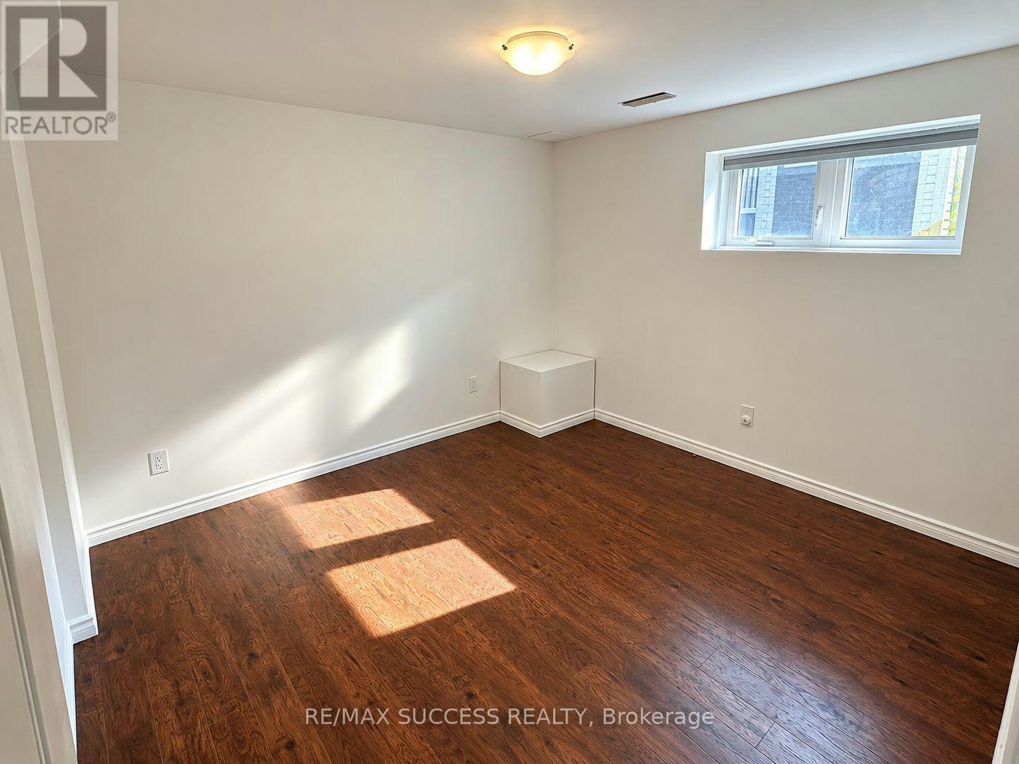 BASEMENT-916 Minchin Way, Milton, ON, L9T 7T6 - 7