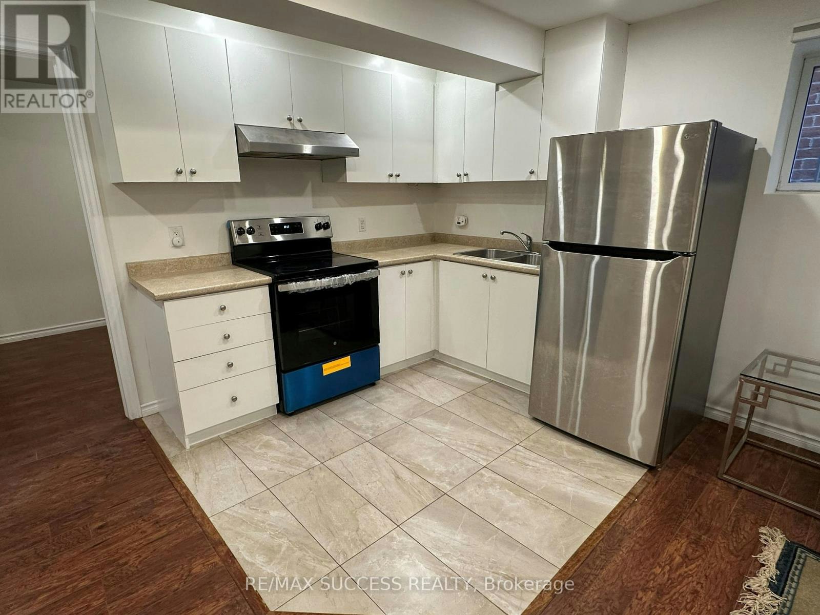 BASEMENT-916 Minchin Way, Milton, ON, L9T 7T6 - 6