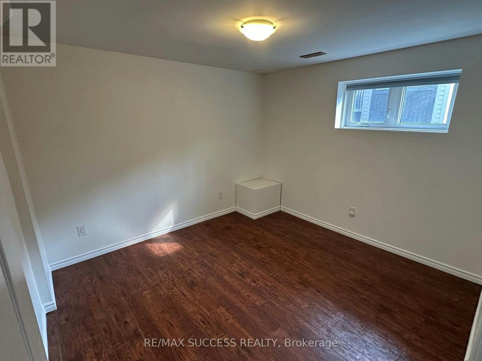 BASEMENT-916 Minchin Way, Milton, ON, L9T 7T6 - 7