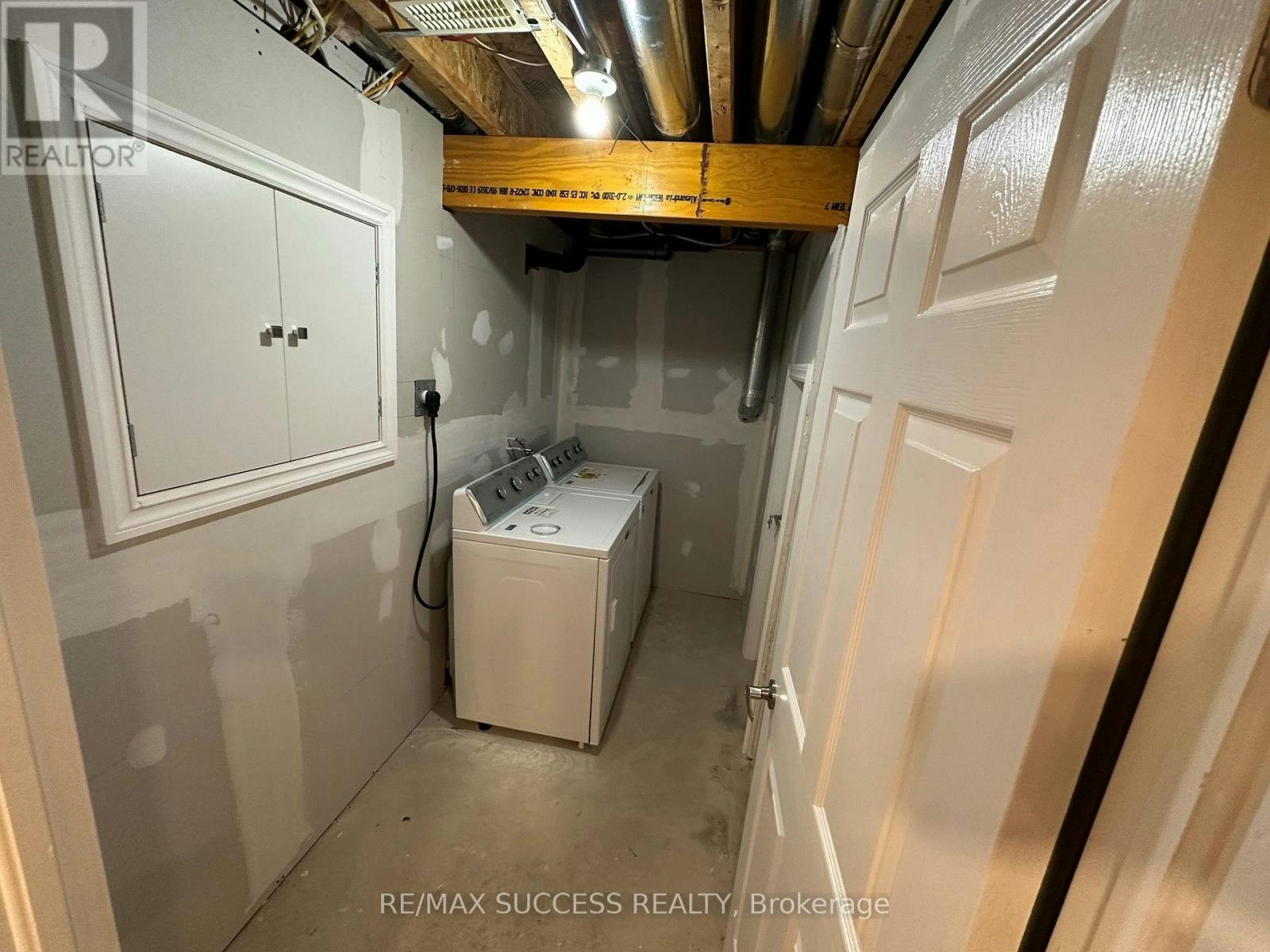 BASEMENT-916 Minchin Way, Milton, ON, L9T 7T6 - 11