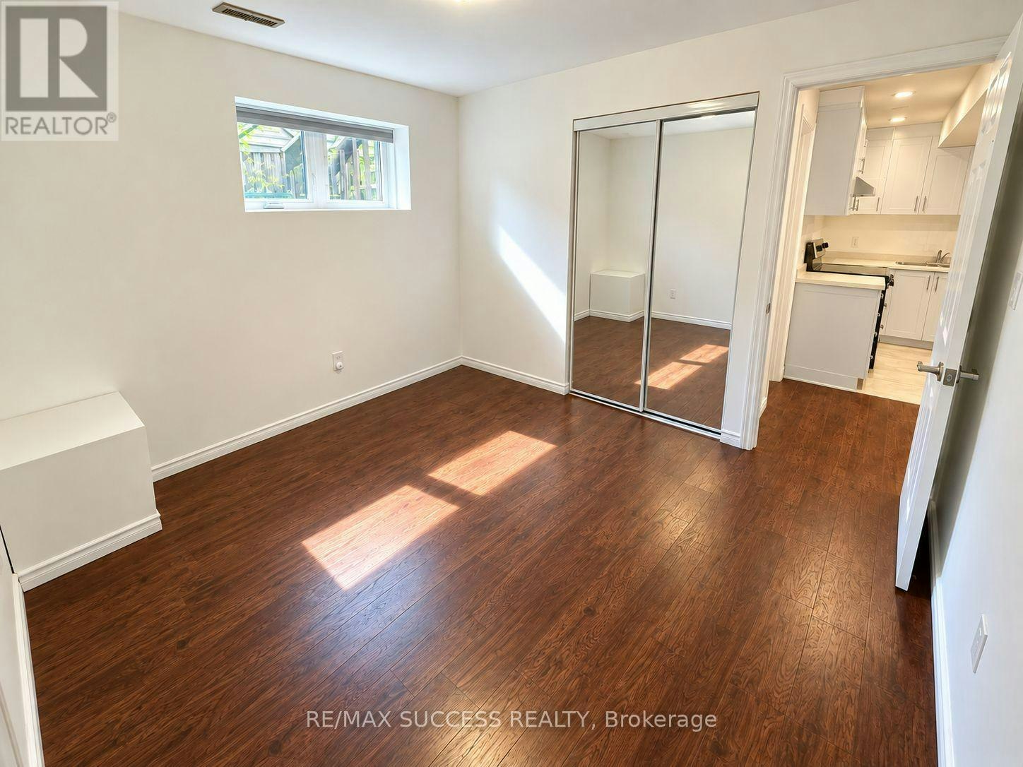 BASEMENT-916 Minchin Way, Milton, ON, L9T 7T6 - 8