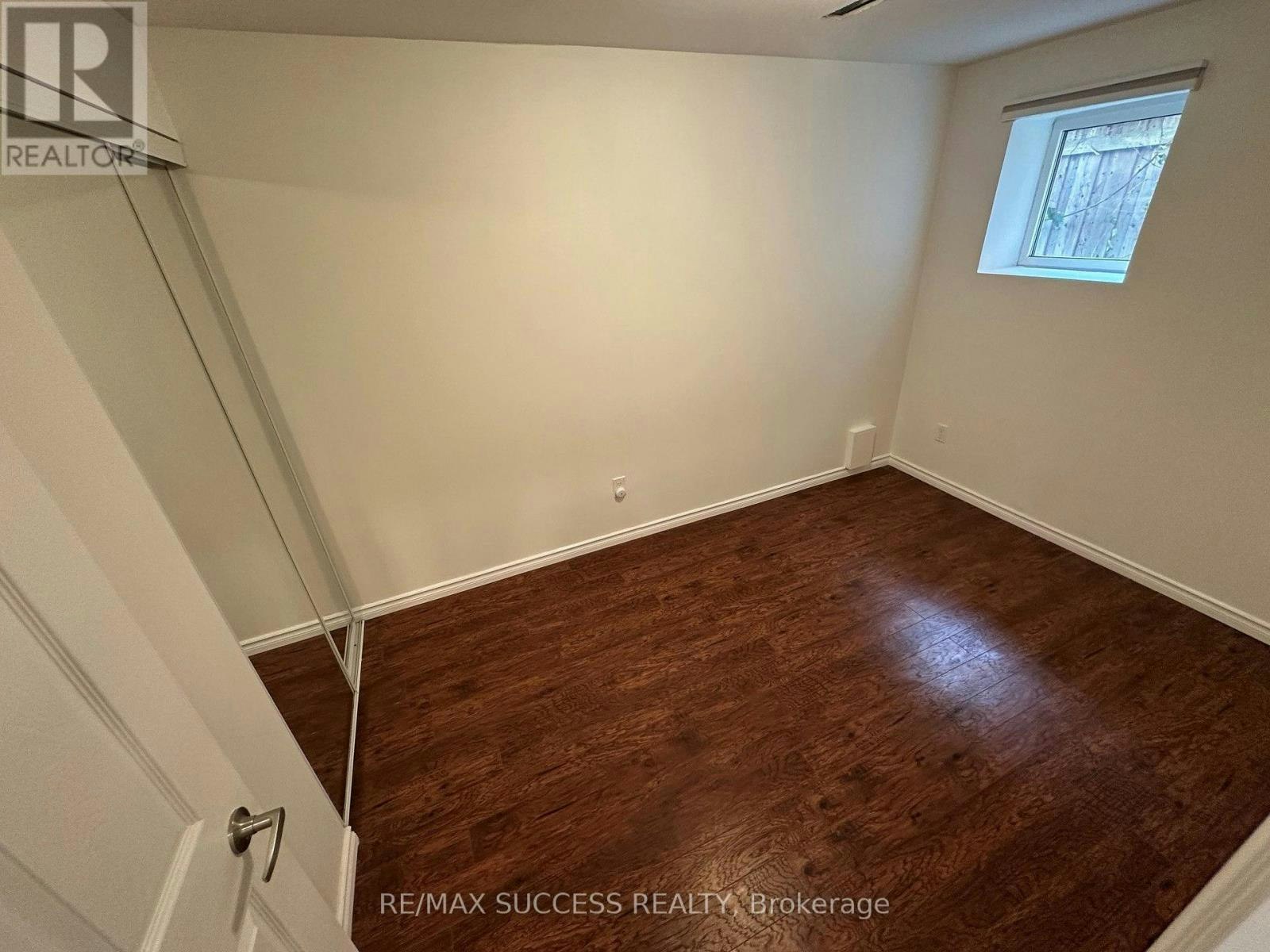BASEMENT-916 Minchin Way, Milton, ON, L9T 7T6 - 10