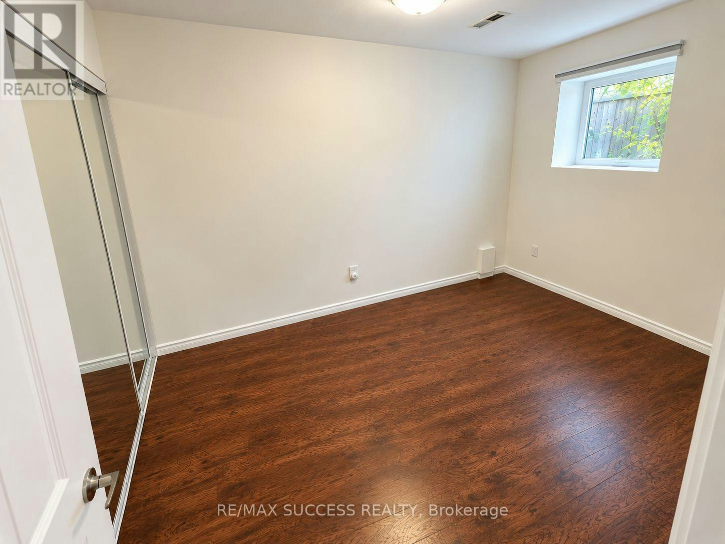 BASEMENT-916 Minchin Way, Milton, ON, L9T 7T6 - 10