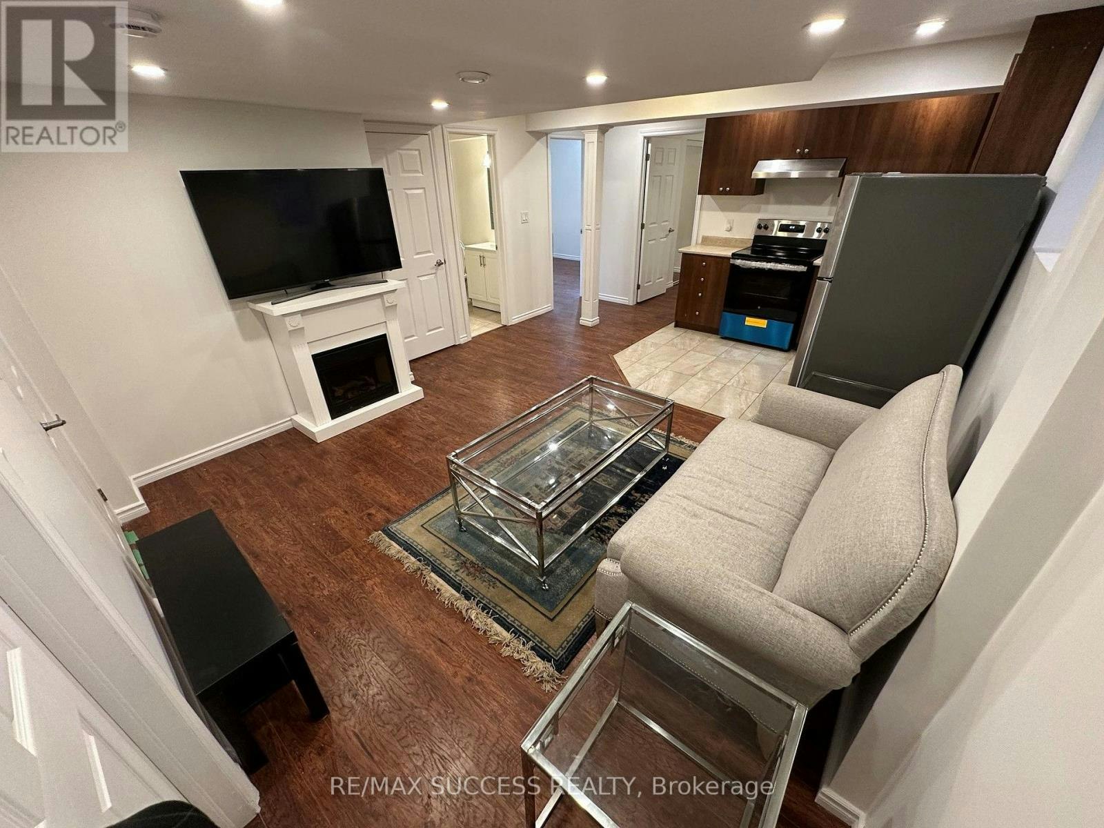 BASEMENT-916 Minchin Way, Milton, ON, L9T 7T6 - 4