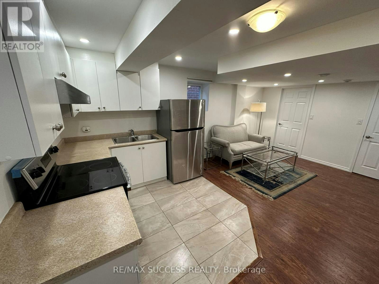BASEMENT-916 Minchin Way, Milton, ON, L9T 7T6 5
