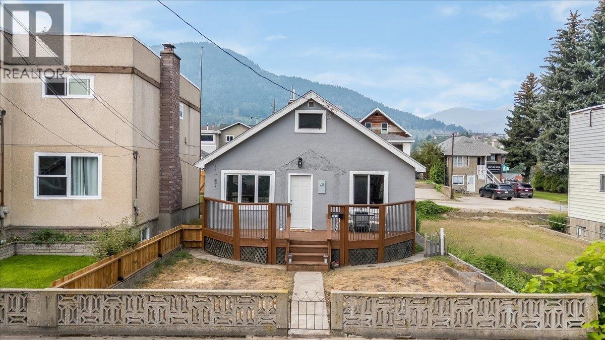 1430 Third Avenue, Trail, BC, V1R 1P6