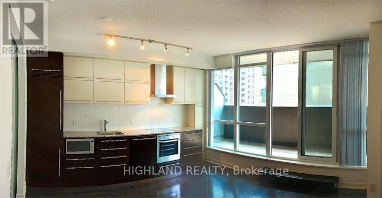 408-770 Bay Street, Toronto, ON, M5G 0A6 - 4