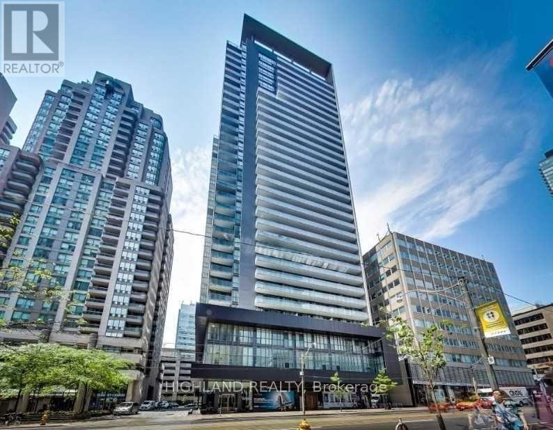 408-770 Bay Street, Toronto, ON, M5G 0A6
