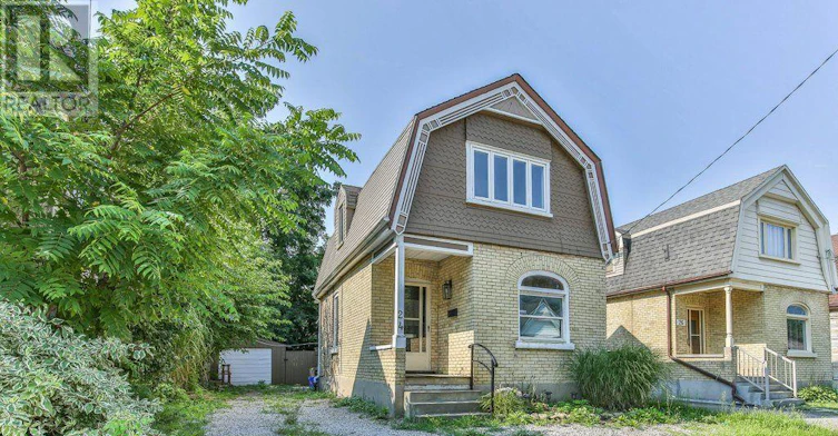24 Mount Pleasant Avenue, London, ON, N6H 1C9 - 2