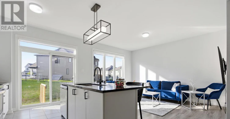 44 Lentago Avenue, Ottawa, ON, K2J 7A2 - 10
