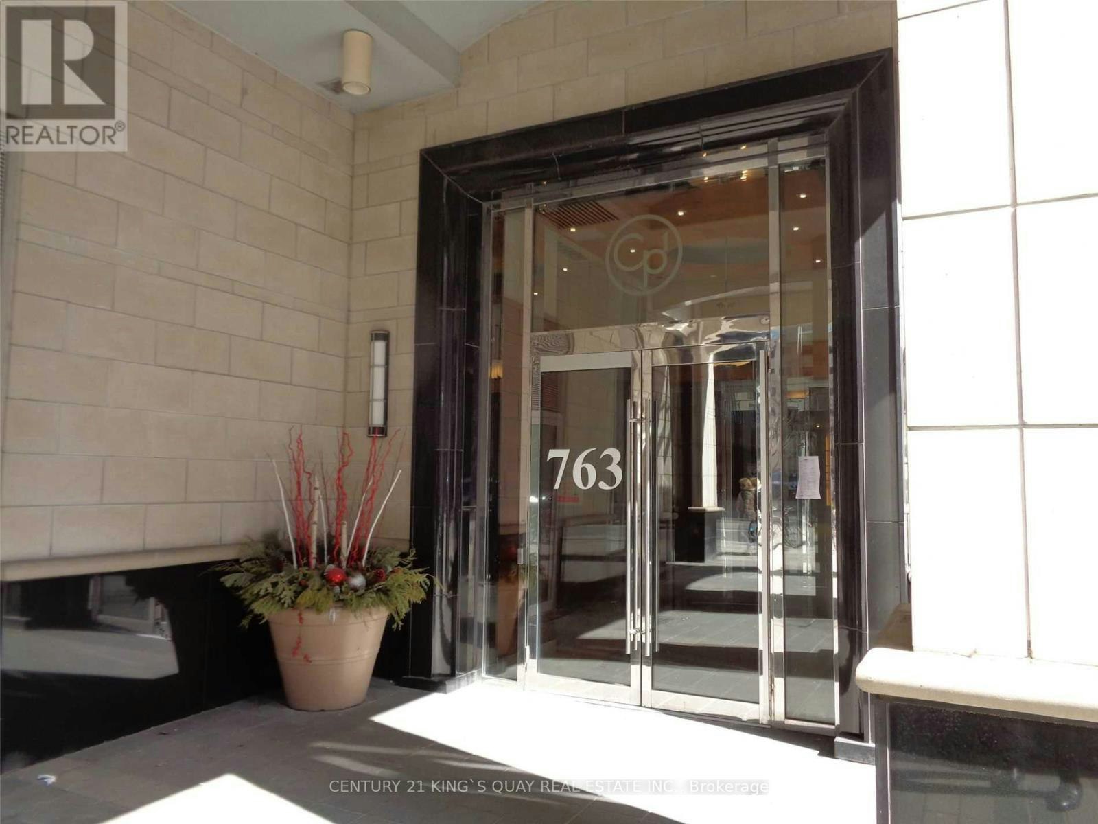 2714-763 Bay Street, Toronto, ON, M5G 2R3
