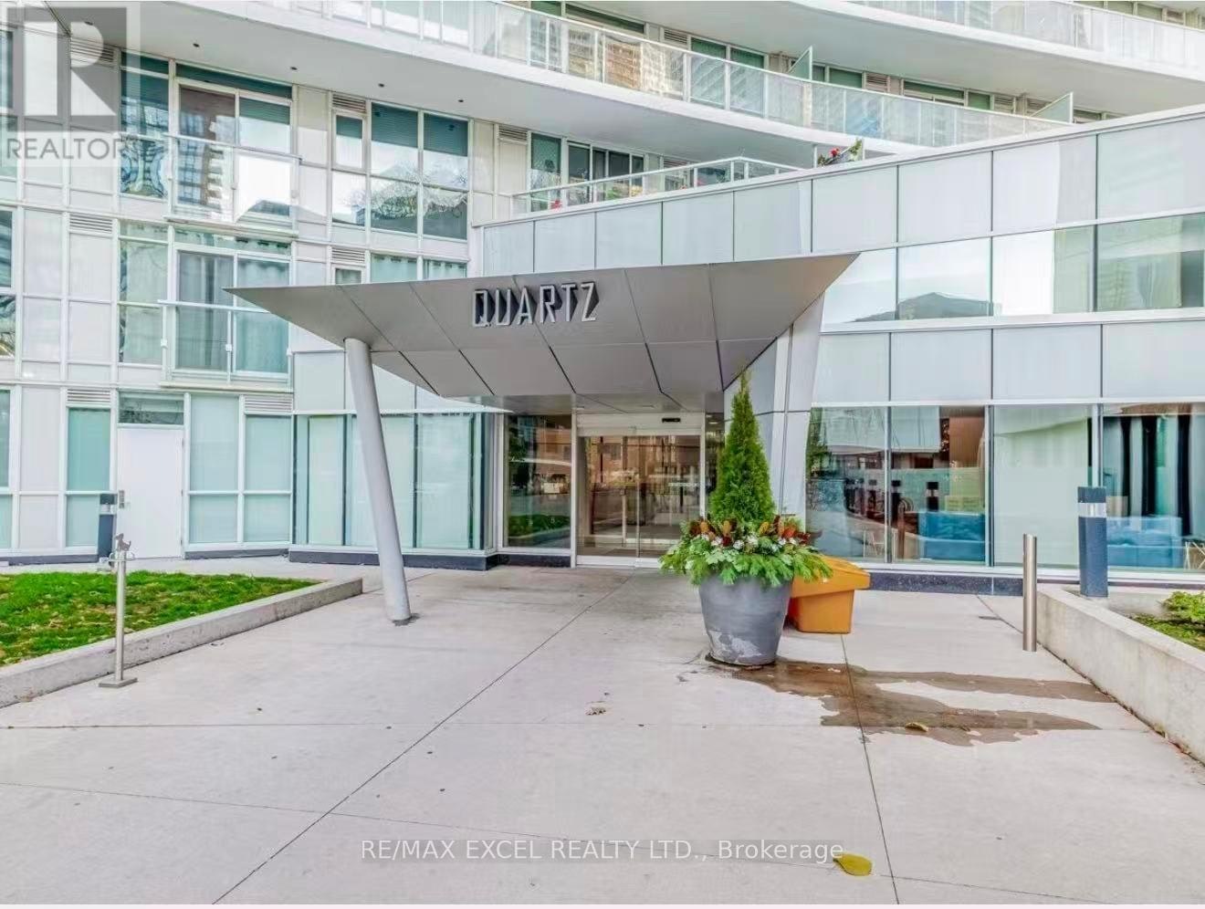1915-75 Queens Wharf Road, Toronto, ON, M5V 0J8 - 4