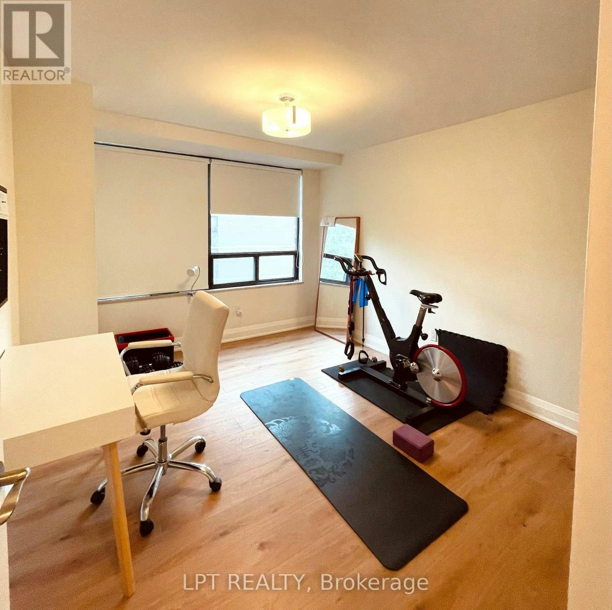 402-22 Shallmar Boulevard, Toronto, ON, M5N 2Z8 - 15