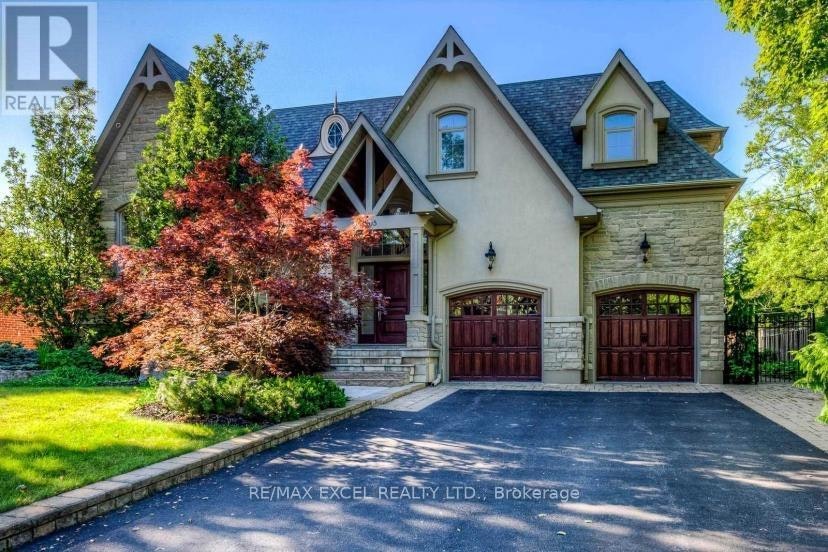 1205 Streambank Drive, Mississauga, ON, L5H 1X1