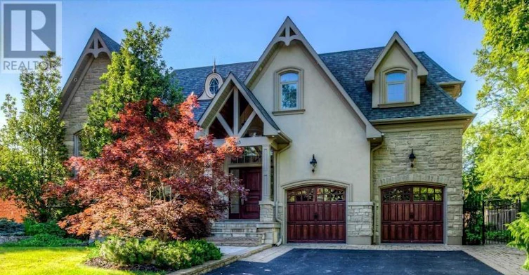 1205 Streambank Drive, Mississauga, ON, L5H 1X1