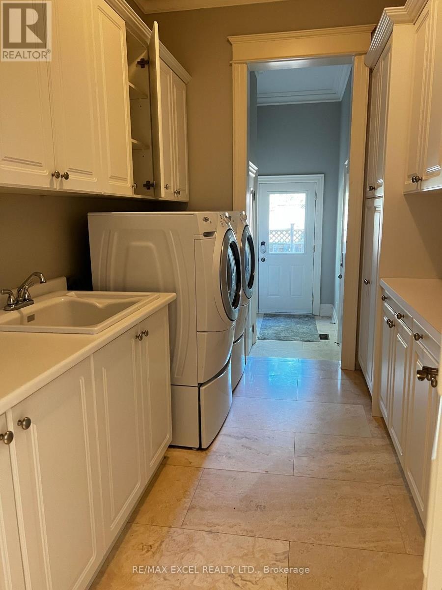 1205 Streambank Drive, Mississauga, ON, L5H 1X1 - 23