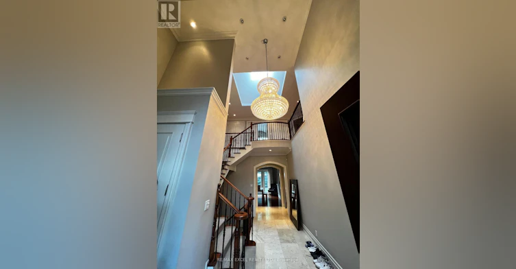 1205 Streambank Drive, Mississauga, ON, L5H 1X1 - 4