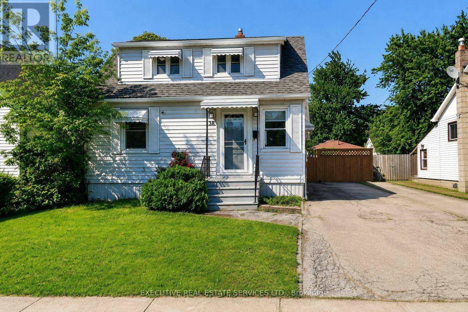 38 Parker Street, St. Catharines, ON, L2S 1C5