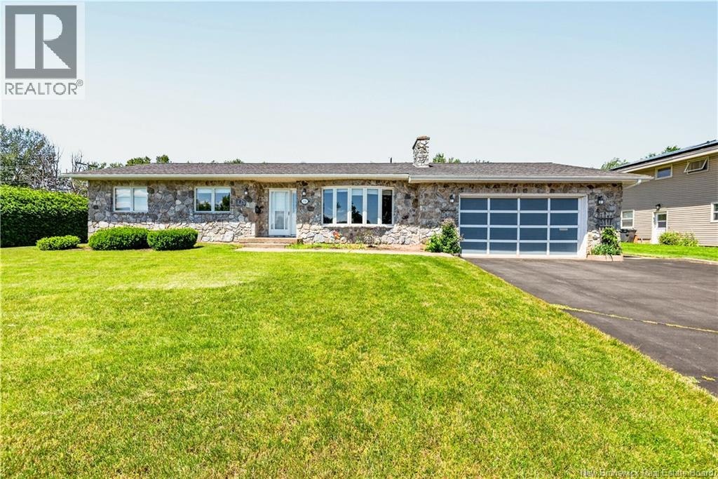 330 Vanier Street, Dieppe, NB, E1A 5N2