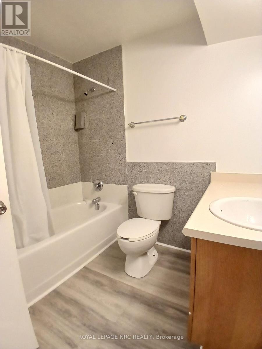 A-5583 Ontario Avenue, Niagara Falls, ON, L2E 3S4 - 6