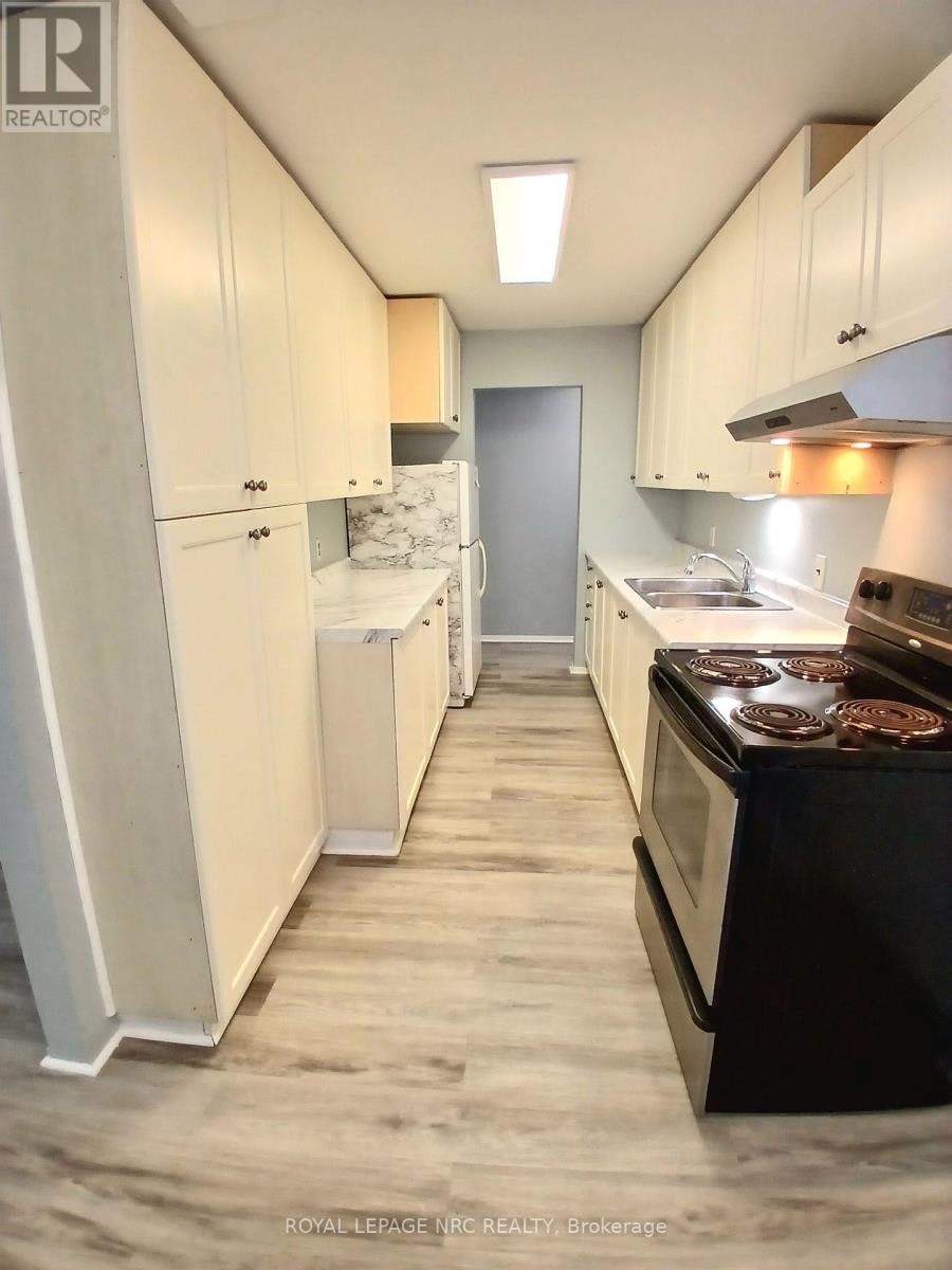 A-5583 Ontario Avenue, Niagara Falls, ON, L2E 3S4 - 8