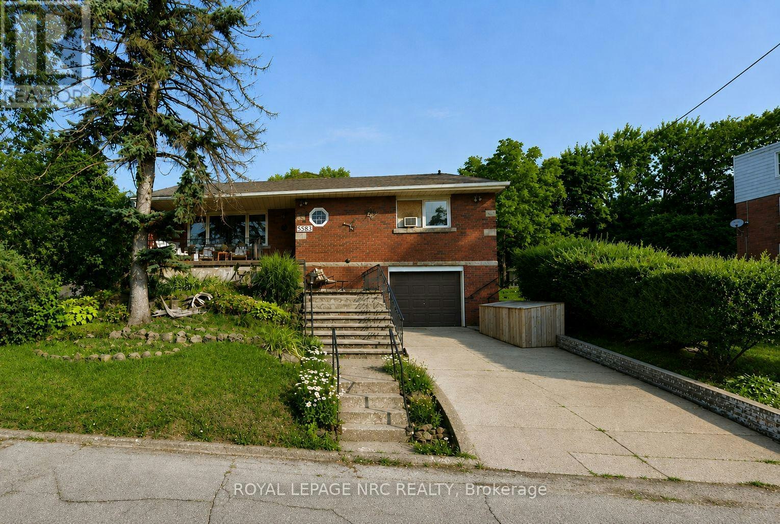 A-5583 Ontario Avenue, Niagara Falls, ON, L2E 3S4