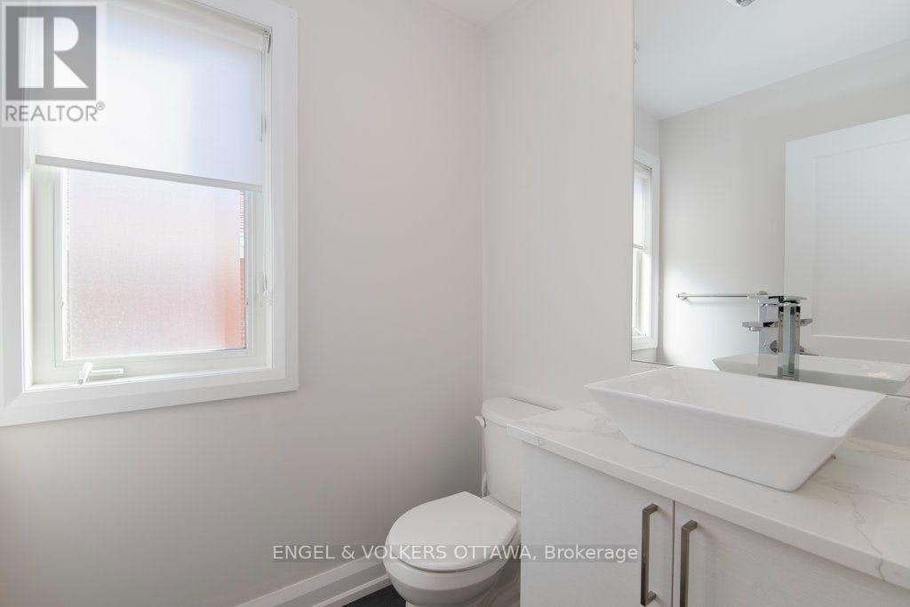 1288A Kilborn Avenue, Ottawa, ON, K1H 6L3 - 15