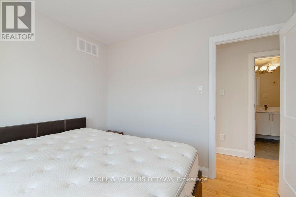 1288A Kilborn Avenue, Ottawa, ON, K1H 6L3 - 28