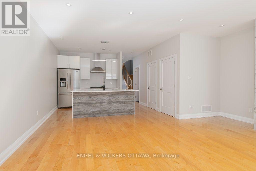 1288A Kilborn Avenue, Ottawa, ON, K1H 6L3 - 10