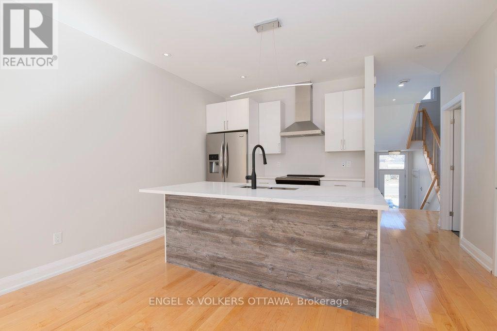 1288A Kilborn Avenue, Ottawa, ON, K1H 6L3 - 11