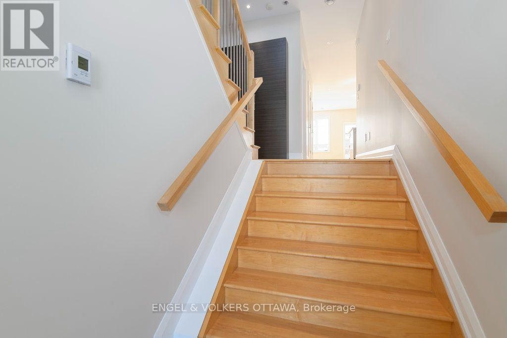 1288A Kilborn Avenue, Ottawa, ON, K1H 6L3 - 5