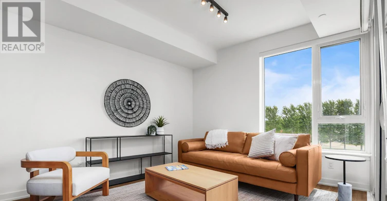 31 Huron, Unit 208 Street, Collingwood, ON, L9Y 5T7 - 5