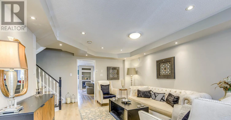 215 Roxton Road, Oakville, ON, L6H 6M9 - 6