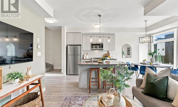 204-2550 Castlegate Crossing