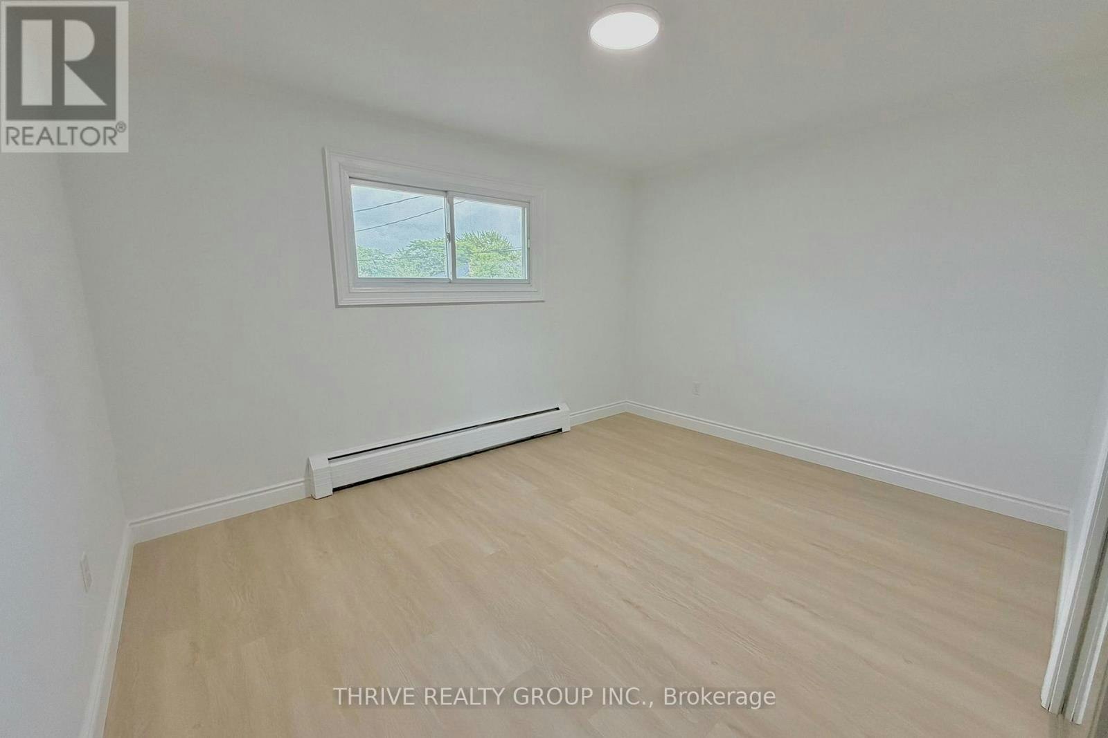 UPPER-1023 Eagle Drive, London, ON, N5Z 3H4 - 12
