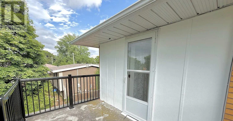 UPPER-1023 Eagle Drive, London, ON, N5Z 3H4 - 7