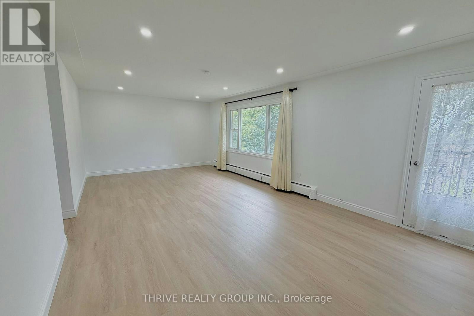 UPPER-1023 Eagle Drive, London, ON, N5Z 3H4 - 5