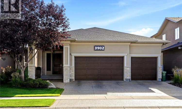 3902 Goldfinch Way