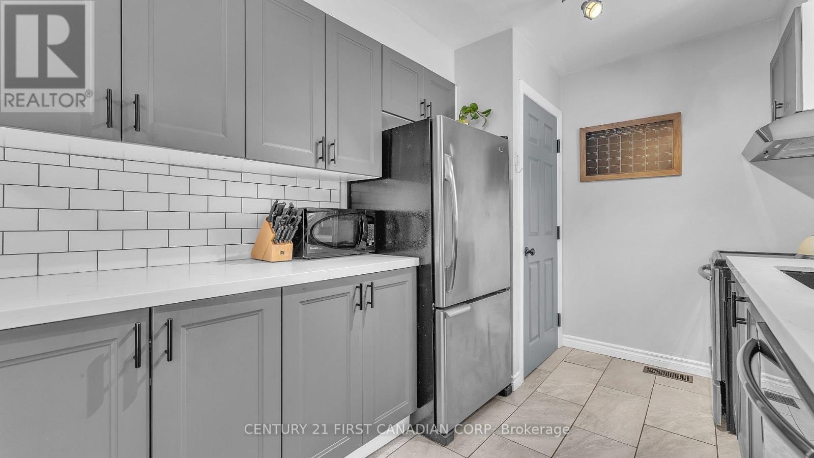 UPPER-238 Mcnay Street, London, ON, N5Y 1L4 - 11