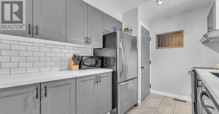 UPPER-238 Mcnay Street, London, ON, N5Y 1L4 - 11
