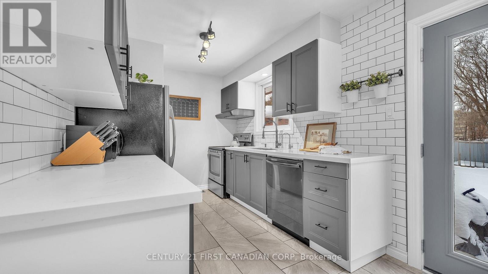 UPPER-238 Mcnay Street, London, ON, N5Y 1L4 - 9