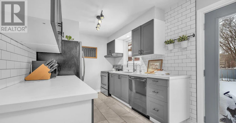 UPPER-238 Mcnay Street, London, ON, N5Y 1L4 - 9