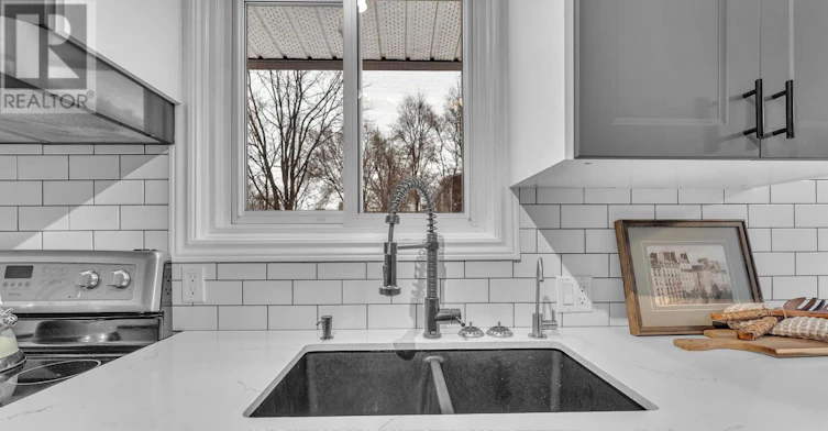 UPPER-238 Mcnay Street, London, ON, N5Y 1L4 - 10