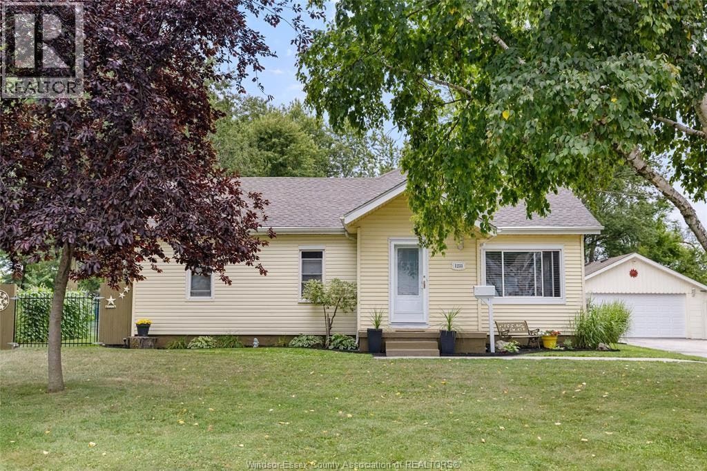 1233 Croydon Drive, Lasalle, ON, N9H 1B3