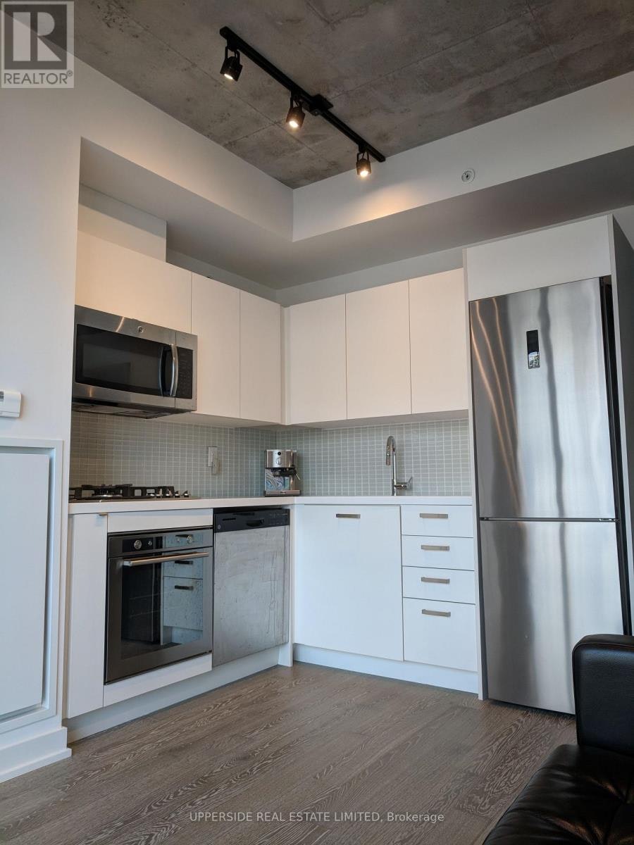 912-39 Brant Street, Toronto, ON, M5V 0M8 - 5