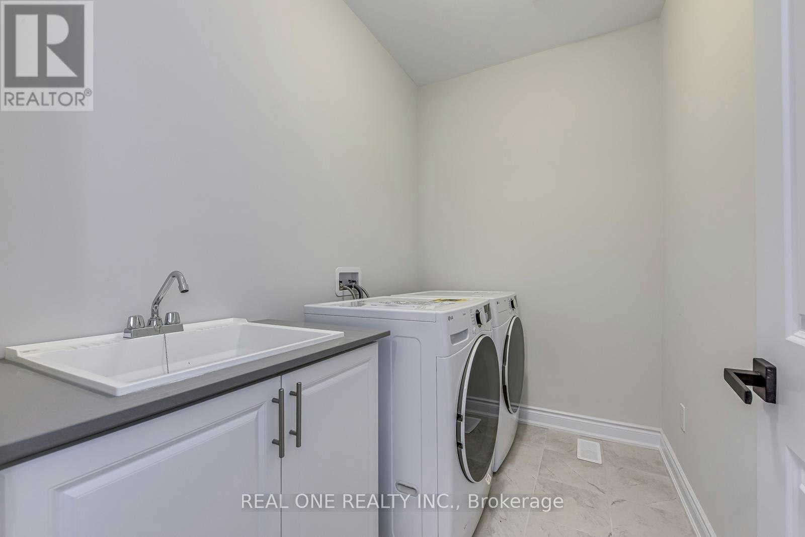 3099 Perkins Way, Oakville, ON, L6H 7Z5 - 35