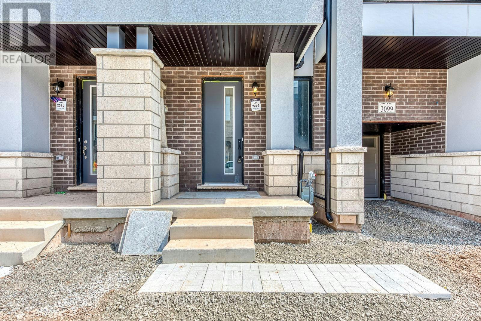 3099 Perkins Way, Oakville, ON, L6H 7Z5 - 2
